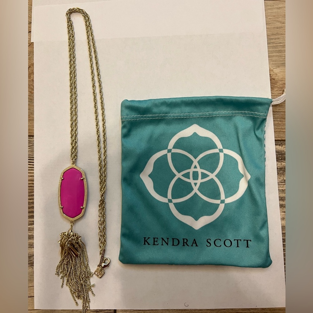 Kendra Scott Rayne Gold Long Pendant Necklace in Fuchsia